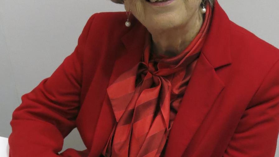 A sus casi 90, Poniatowska combate la pandemia escribiendo A sus casi 90, Poniatowska combate la pandemia escribiendo