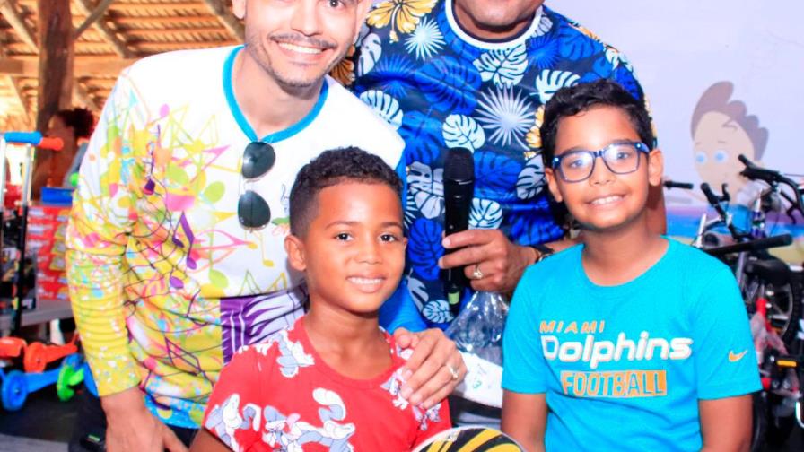 Más de 1000 niños reciben juguetes el día de Reyes en Manzanillo