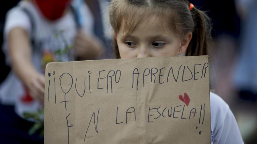 Tribunal ordena reanudar clases presenciales en Buenos Aires