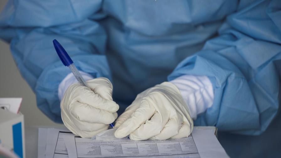 Un muerto por COVID-19 y 1,595 nuevos positivos reporta Salud Pública 