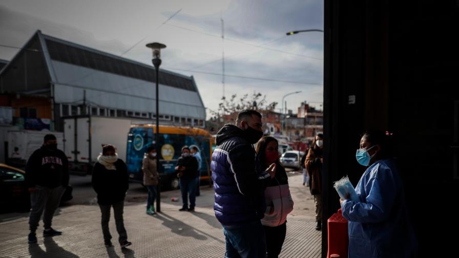 Argentina restringe ingresos a su territorio por temor a variante Delta