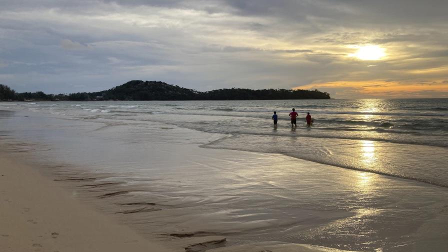 Tailandia acelera apertura al turismo extranjero