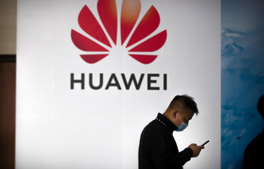 Huawei registra aumento de ventas afectado por virus, EEUU