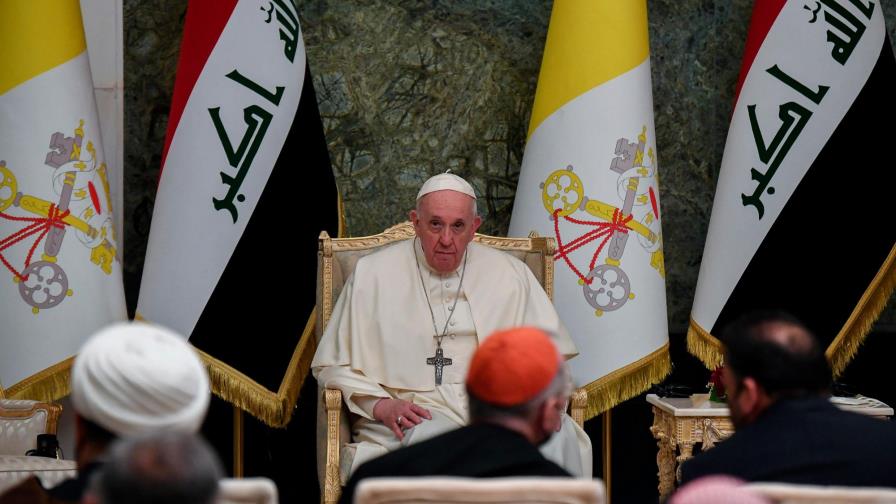 El papa usa un coche blindado para sus desplazamientos en Irak por seguridad