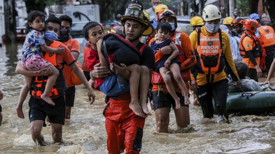 Tifón en Filipinas deja 42 muertos y 20 desaparecidos