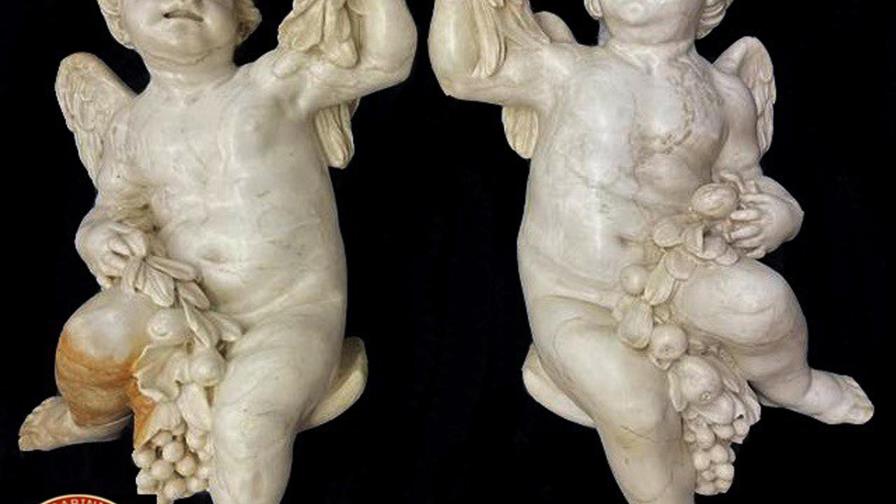 Francia devuelve a Italia ángeles robados de iglesia Francia devuelve a Italia ángeles robados de iglesia