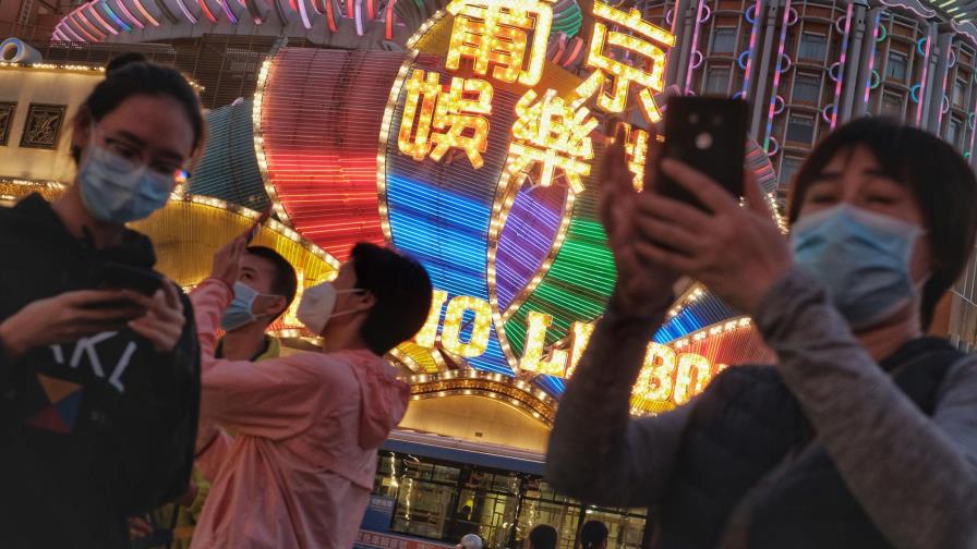 Macao reabre casinos cerrados por el coronavirus