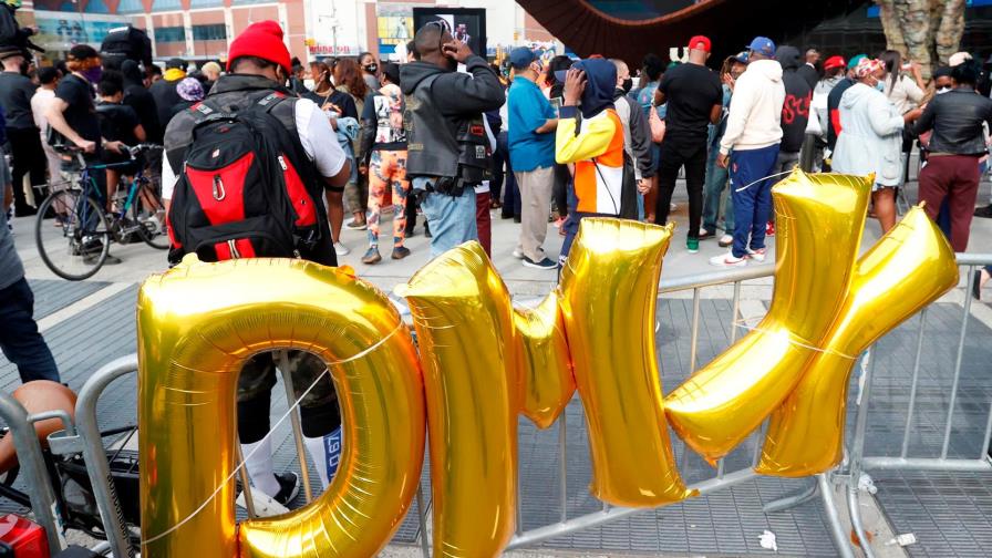 Cientos de personas en Nueva York dan su último adiós al rapero DMX