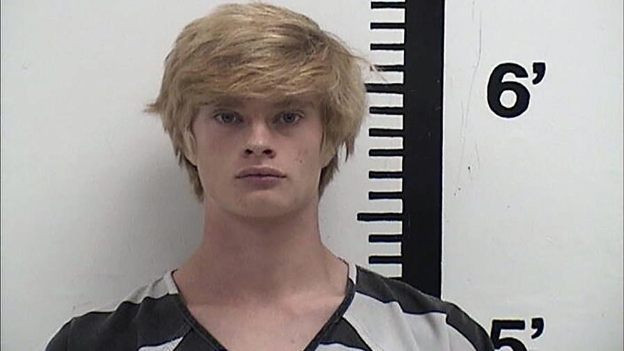 Iowa: Acusan a dos adolescentes de matar a su maestra