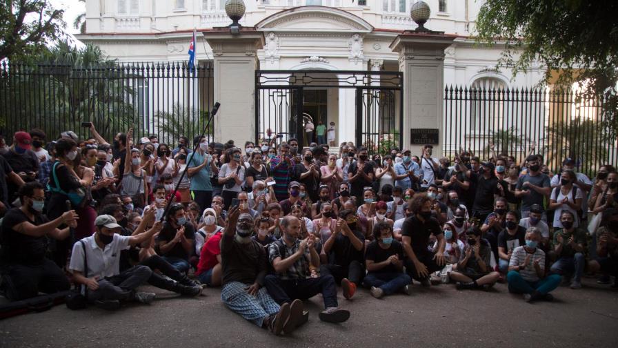 Cuba acusa a EEUU de provocación al apoyar a artistas Cuba acusa a EEUU de provocación al apoyar a artistas