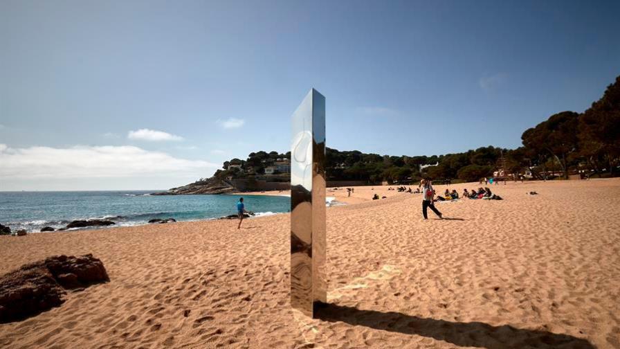 Aparece en España un monolito metálico similar al hallado en desierto de Utah Aparece en España un monolito metálico similar al hallado en desierto de Utah