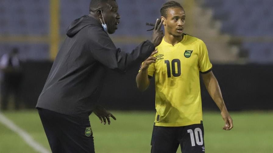 Selección de Jamaica despide al técnico Whitmore