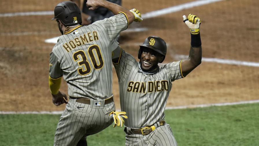 Castro brilla tras fichaje, Padres arrollan a Angelinos 11-4