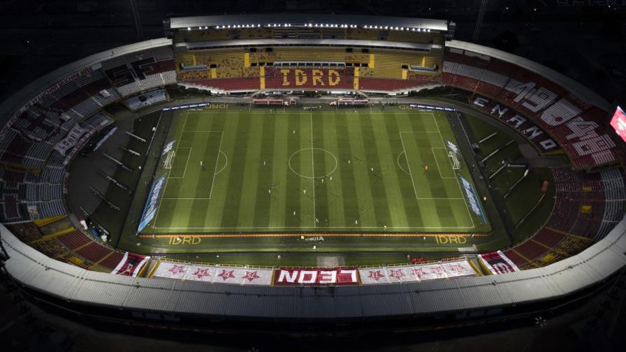 Futbolistas piden a hinchas no se aglomeren, ante COVID-19