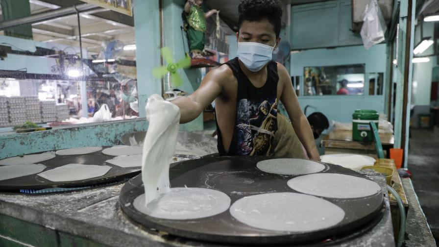 Casos de coronavirus en India suman nueva jornada a la baja