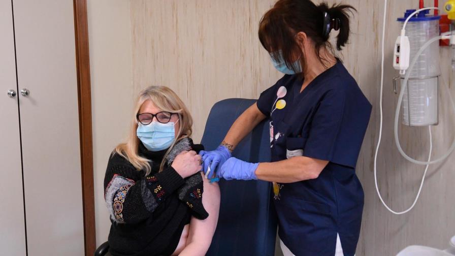 Italia ha vacunado a 118,000 personas con grandes diferencias entre regiones Italia ha vacunado a 118,000 personas con grandes diferencias entre regiones