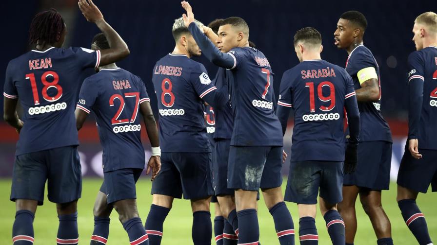 Lille se mantiene en la cima ante asedio de Lyon y PSG