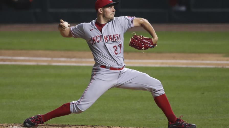 Bauer supera a Darvish, Cachorros vencen 3-0 a Rojos