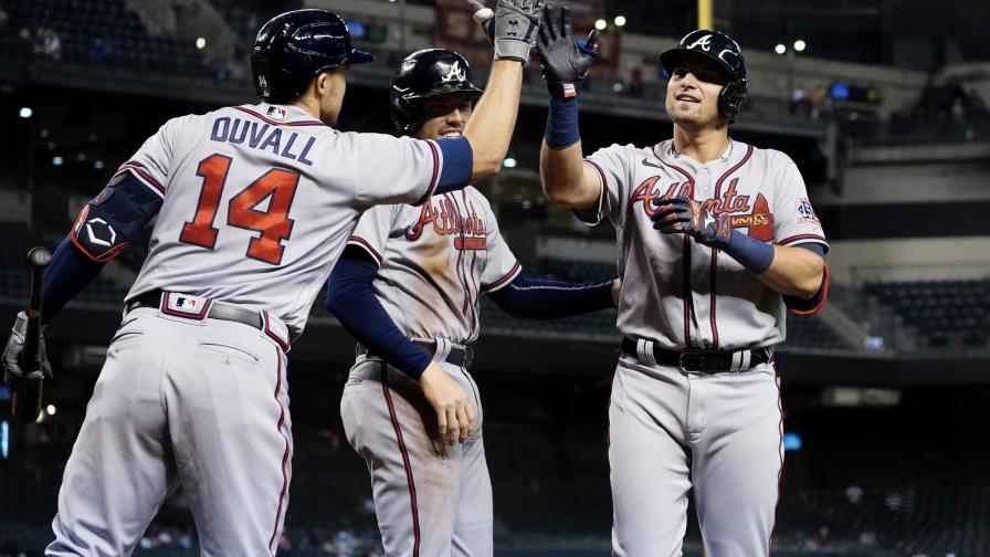 Bravos ganan 6-1 a Diamondbacks, siguen líderes de división