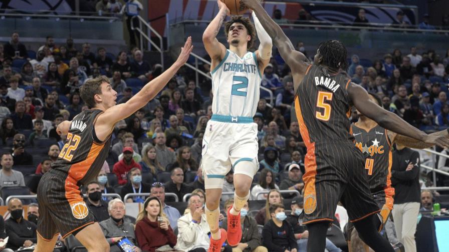 Hornets vencen 106-99 al Magic de la mano de Rozier Hornets vencen 106-99 al Magic de la mano de Rozier