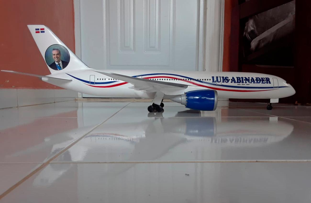 Hace unos meses alguien le pidió un Boing personalizado para el presidente Luis Abinader.