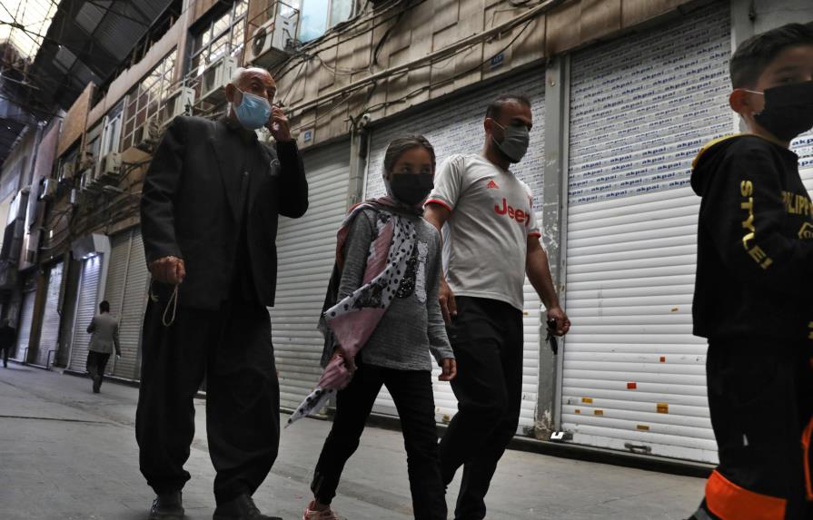Irán sufre otro récord de muertes por coronavirus