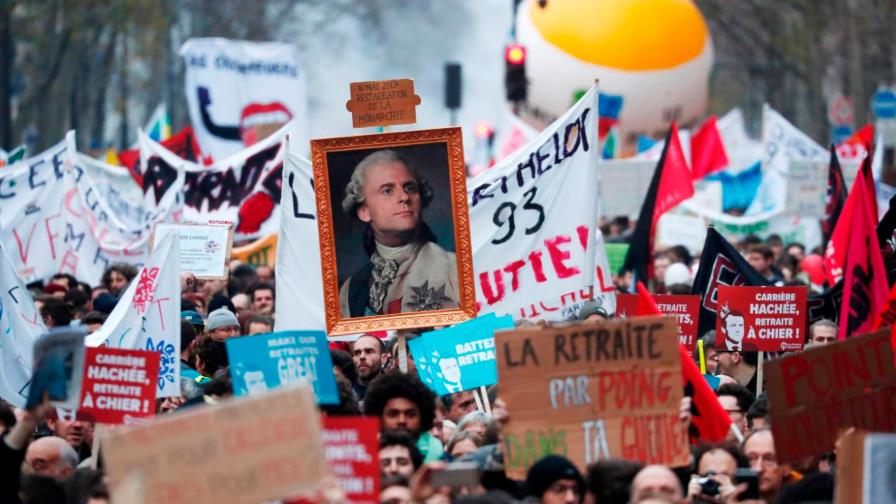 Histórica huelga atrofia el crecimiento francés, según el Banco Central