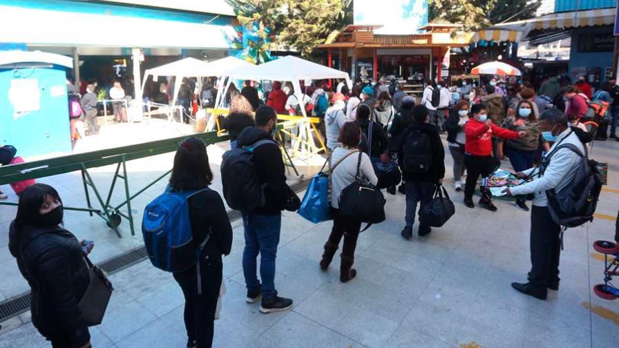 Chile registra menos de mil casos por primera vez desde octubre de 2020