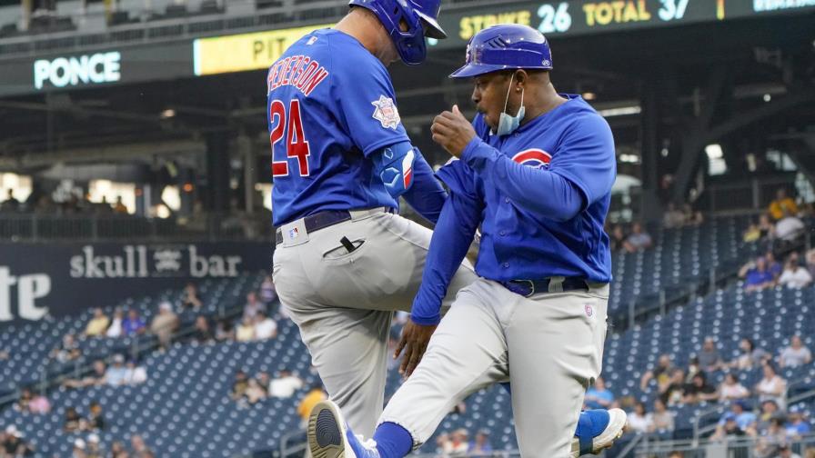 Pederson pega 2 jonrones; Cachorros superan a Piratas