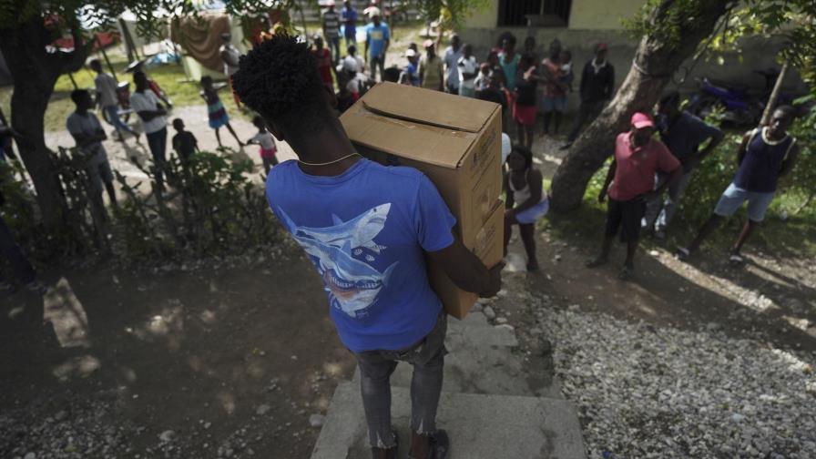 Haití: Crece desesperación y presión por ayuda tras sismo