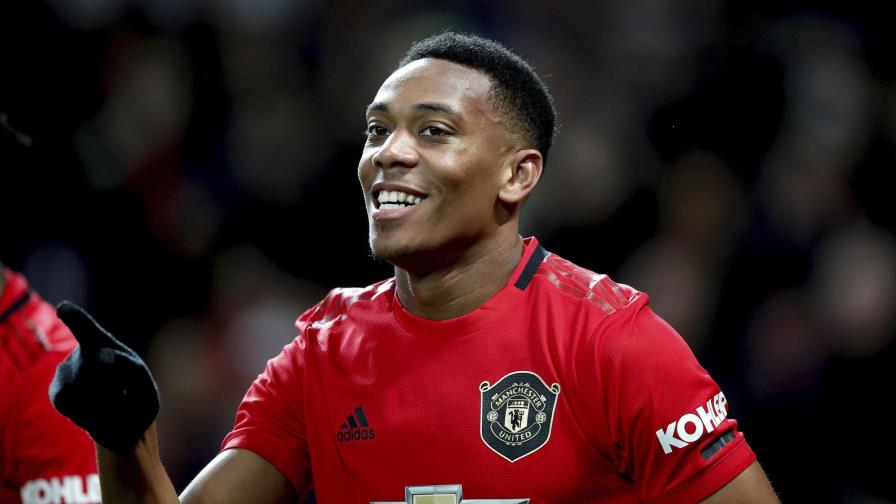 Delanteros, lo poco rescatable para el Man U en la campaña