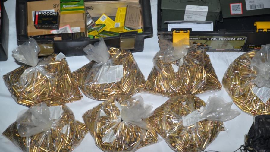 Atacante de California guardó 25.000 cartuchos en su casa