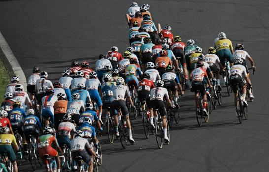 Carapaz le da Ecuador su primer oro en el ciclismo olímpico