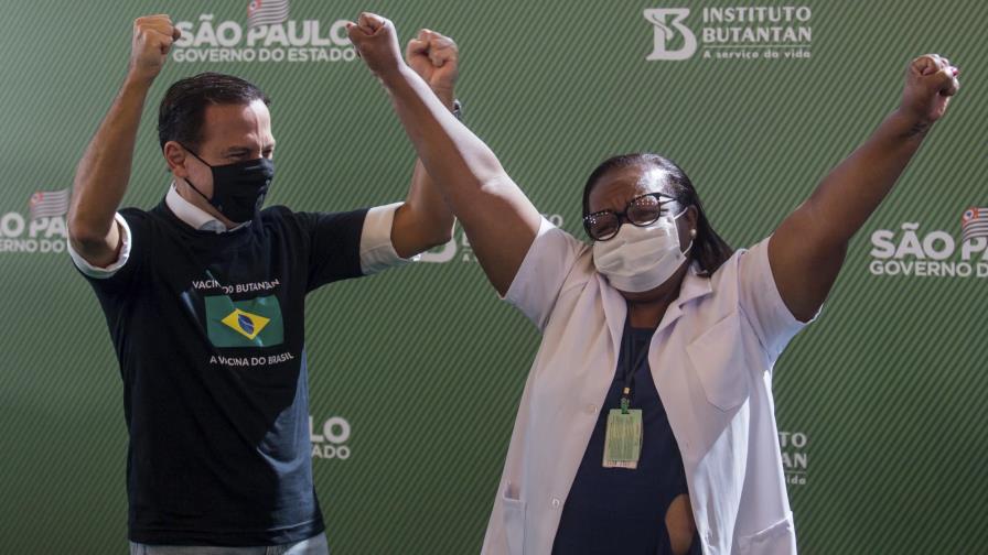 Brasil aprueba vacunas contra coronavirus