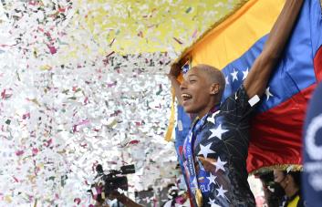 Recibimiento apoteósico a Yulimar Rojas en Venezuela