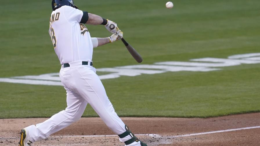 Moreland batea jonrón, en victoria de Atléticos