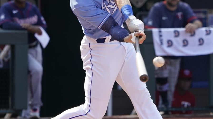 Reales vencen a Mellizos; Oliveras consigue jonrón