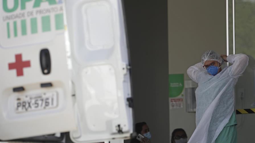Brasil rebasa los 250.000 muertos por COVID-19