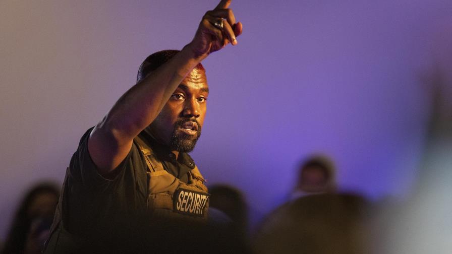 Kanye West presenta firmas en Wisconsin para lanzarse a presidente Kanye West presenta firmas en Wisconsin para lanzarse a presidente