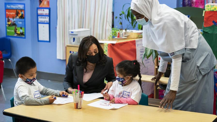 EEUU: Pagos de crédito familiar comienzan a llegar a padres