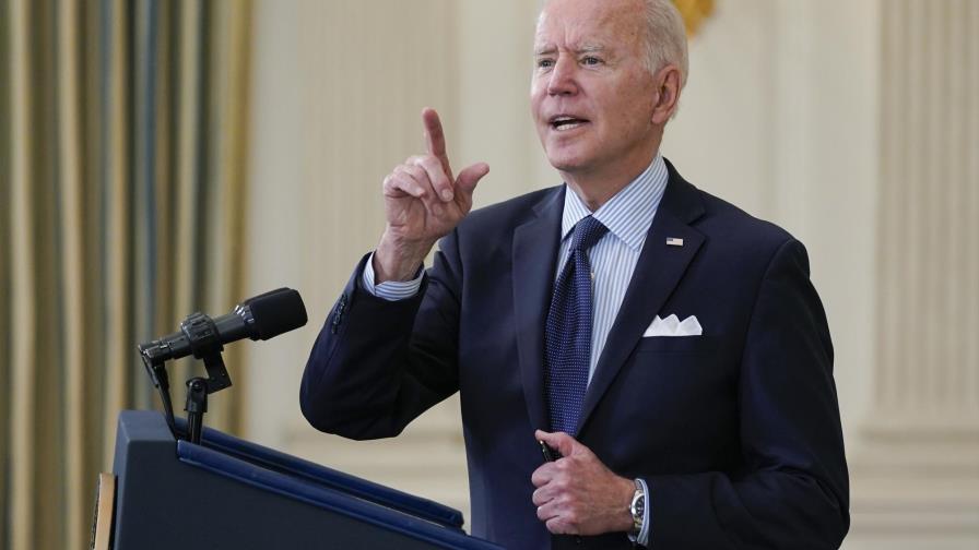Biden pretende vacunar al 70% de los adultos para 4 de julio