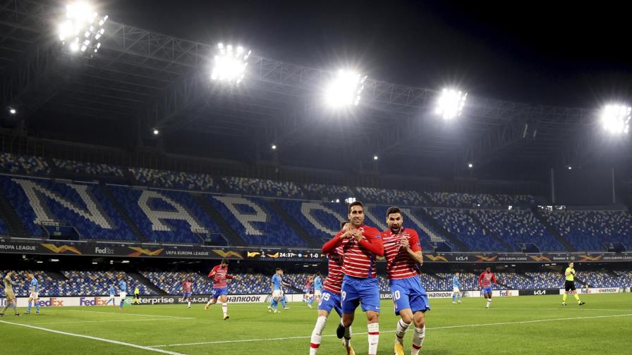 Aubameyang salva al Arsenal y Granada elimina a Napoli