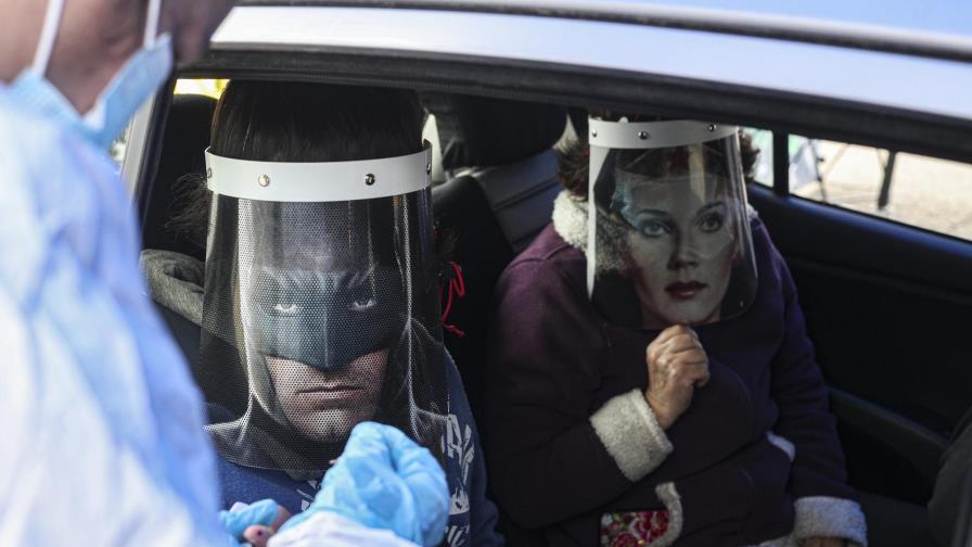 Chile acorta dos horas toque de queda tras alta vacunación Chile acorta dos horas toque de queda tras alta vacunación