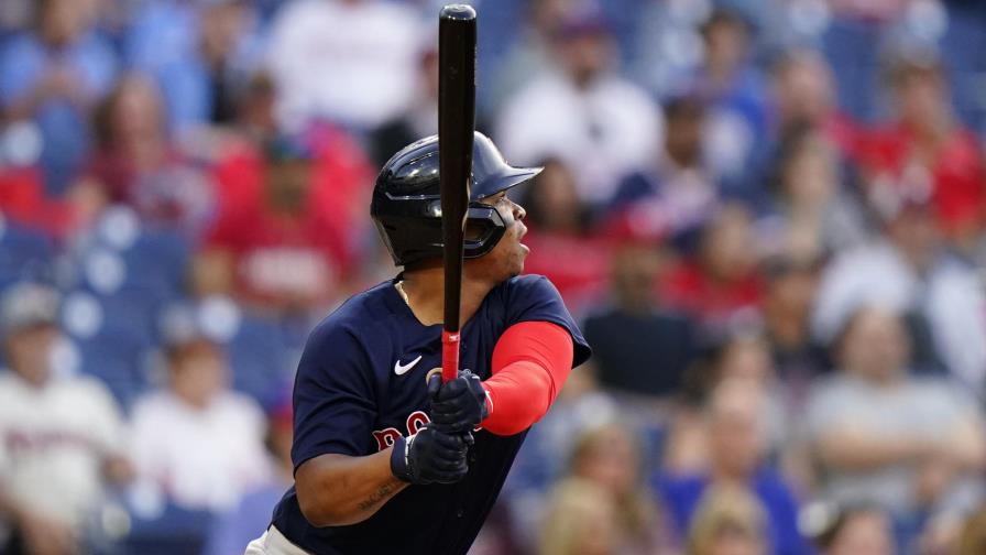 Devers y Santana pegan jonrones; Medias Rojas arrollan