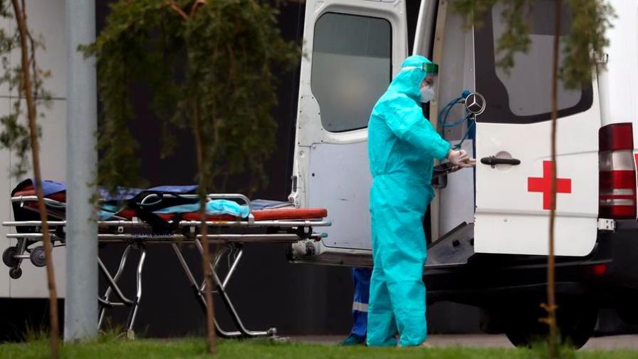 El número de casos y muertes por COVID-19 sigue en descenso en el mundo