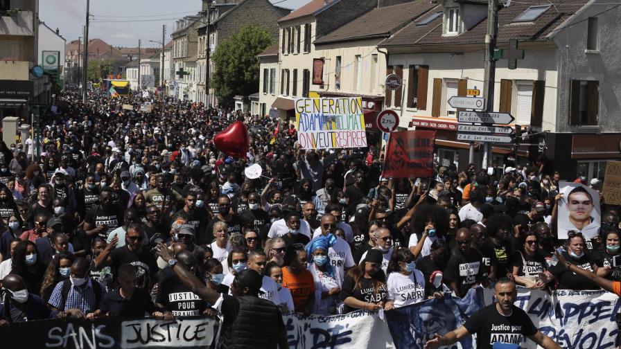 Francia: Marcha por hombre negro muerto a manos de policías