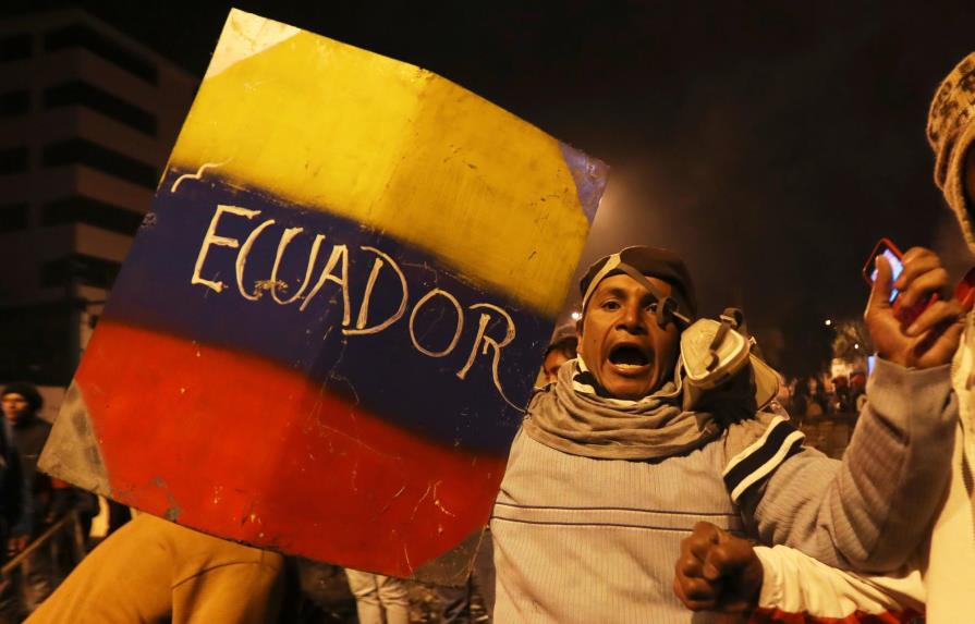 Ecuador detiene a prefecta por actos vandálicos en protestas