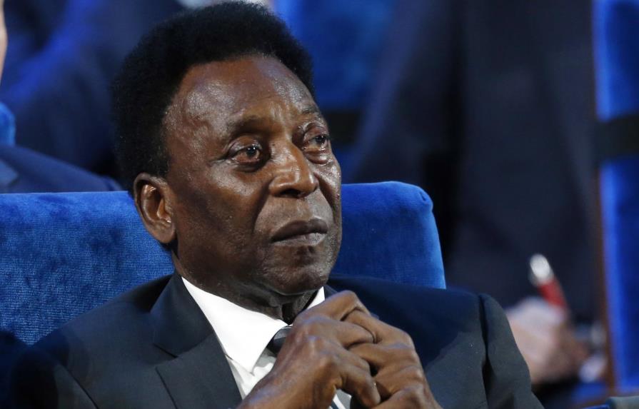 Pelé se recupera de manera satisfactoria; permanece en UCI