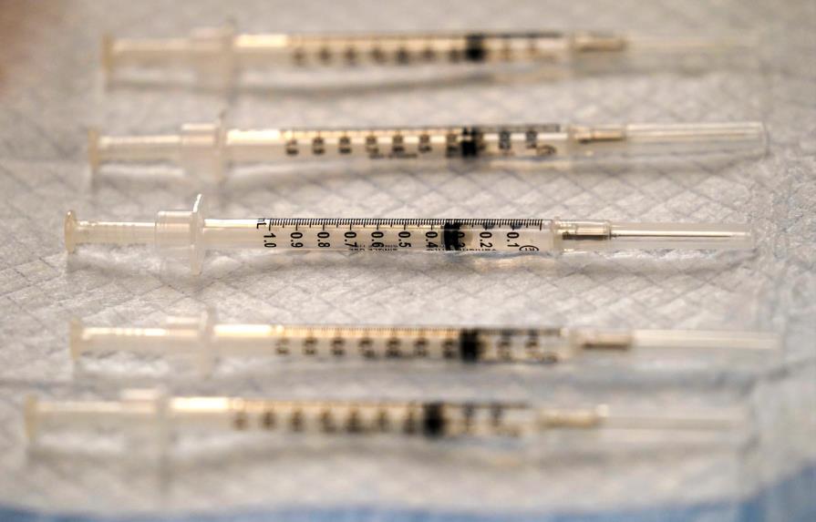 EEUU y Pfizer negocian millones de vacunas adicionales
