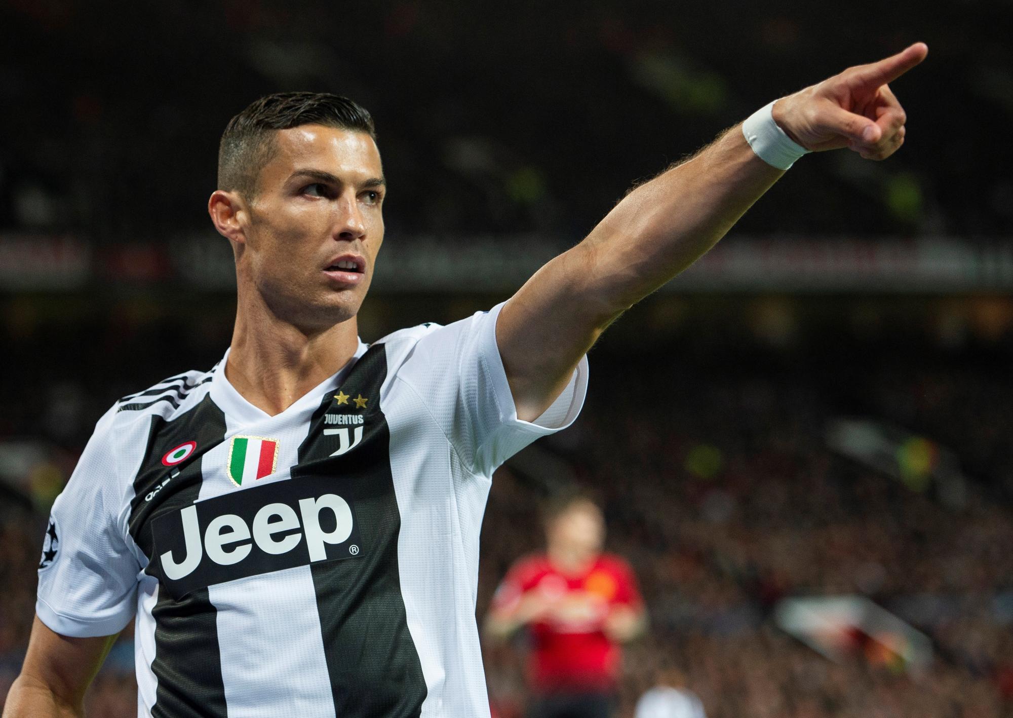 El delantero portugués Cristiano Ronaldo, vuelve al Manchester United, equipo con el que jugó en el 2009 yen donde anotó 118 goles en 292 partidos en su primera (EFE/EPA/Peter Powell)